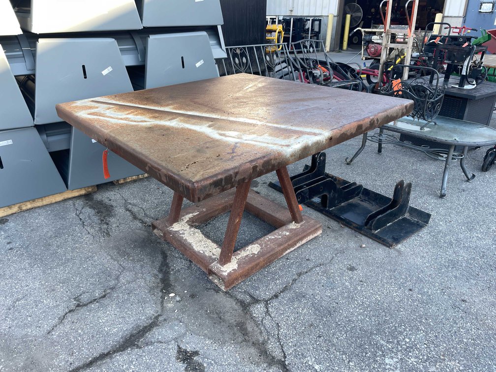 Heavy Duty Table (03)