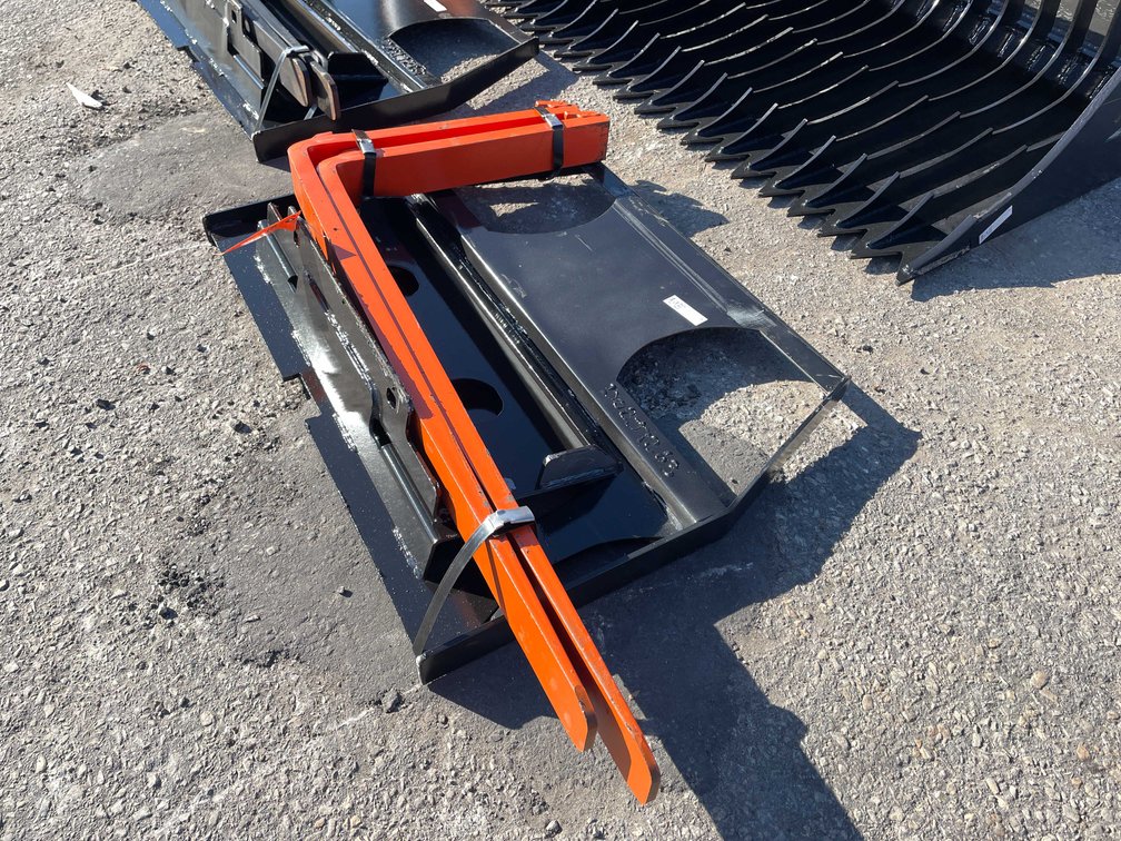 36" Mini Universal Attach Fork Frame (07)