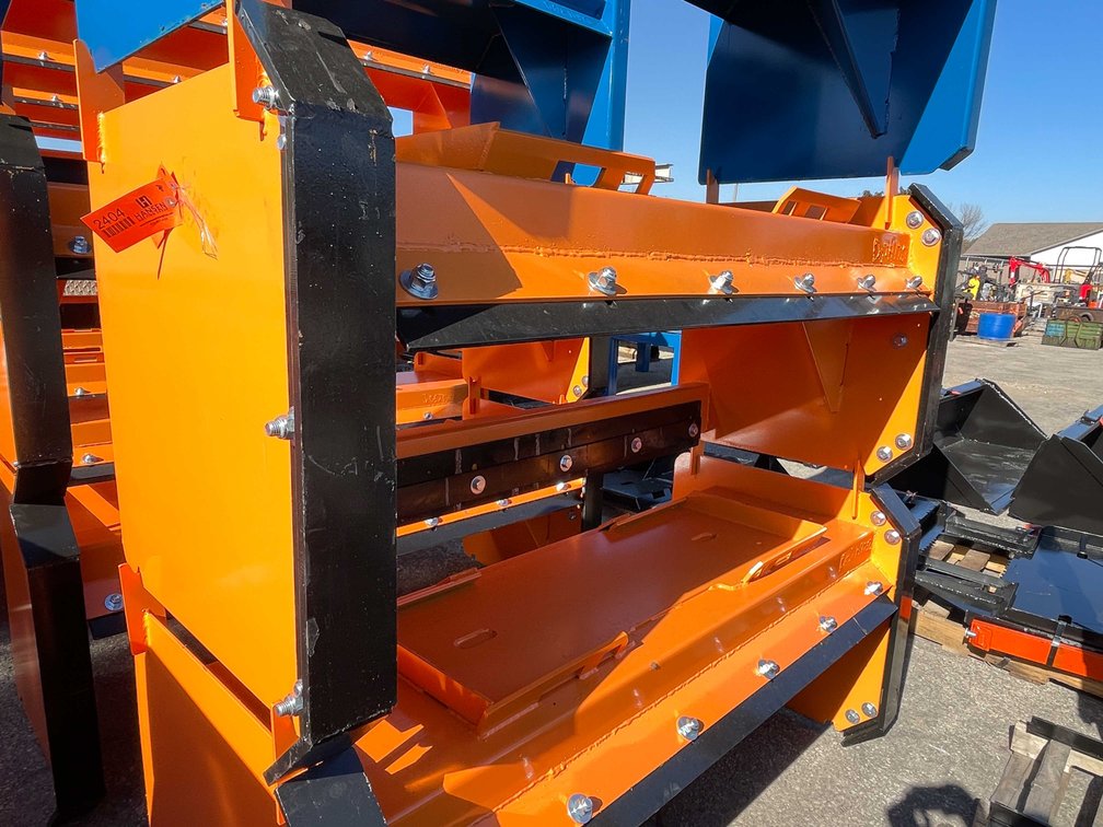 72" QT Pusher Pull Back with Steel Blade v2023 (07)