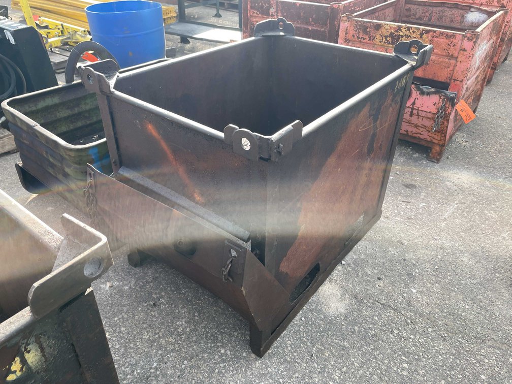 Industrial Parts Bin (09)