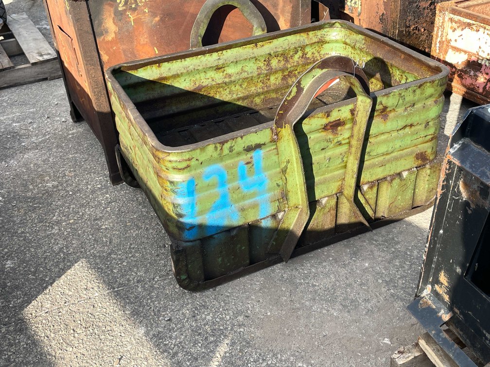 Corrugated Steel Foundry Bin (09)