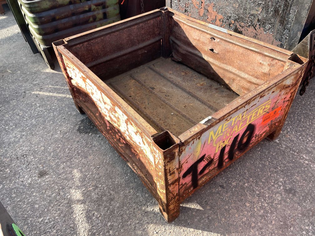Industrial Parts Bin (09)