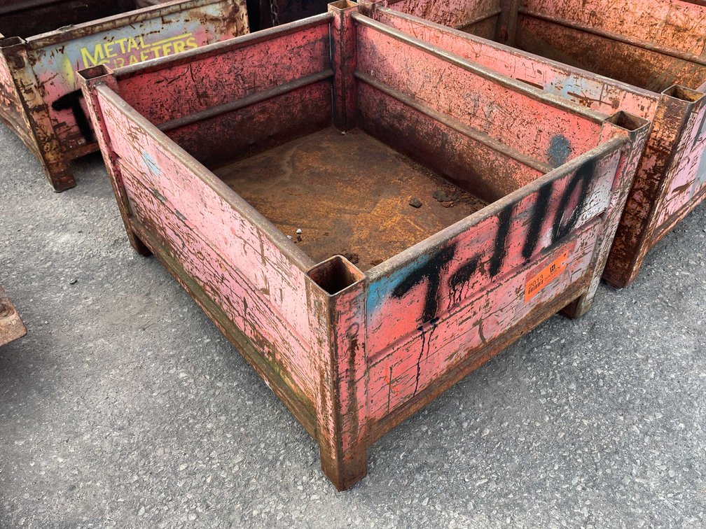 Industrial Parts Bin (09)