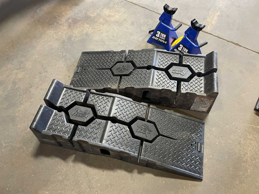 Rhino Ramps and Daytona Jacks (PR17)