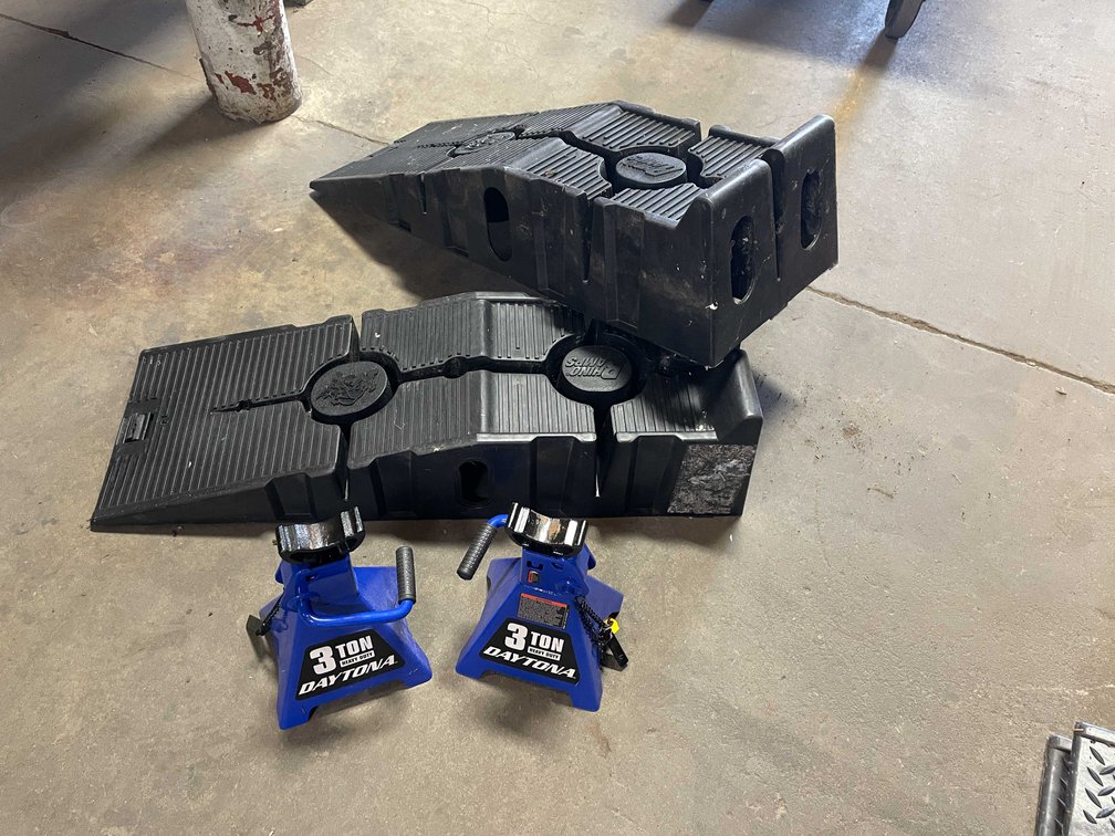Rhino Ramps and Daytona Jacks (PR17)