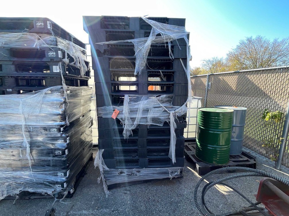 Plastic Pallets (08)