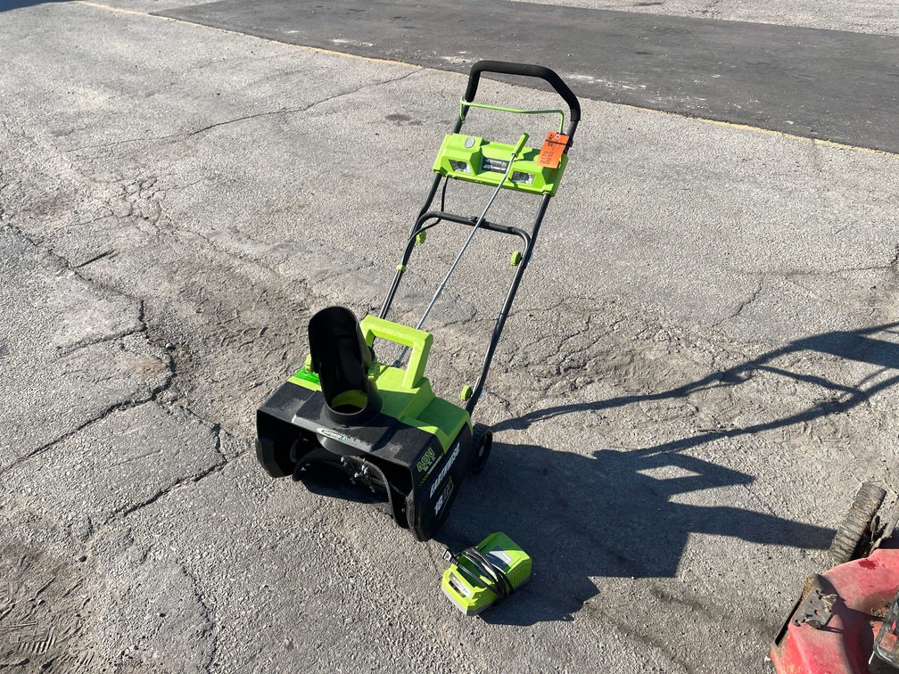 Earthwise 18" 40V Snow Blower (03)