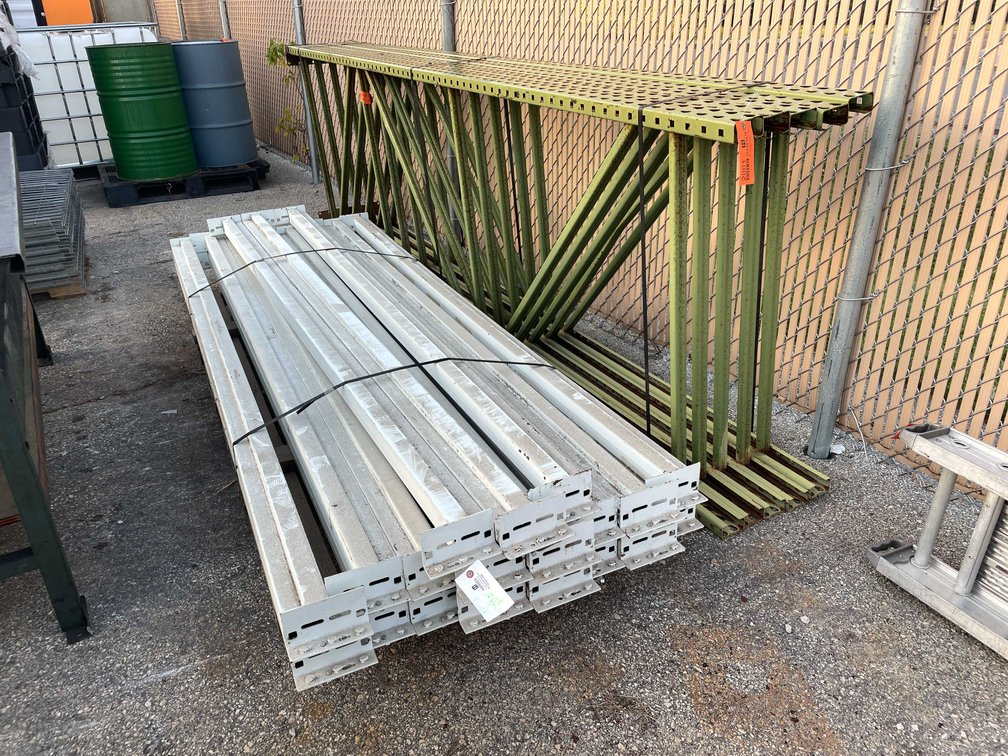 Tear Drop Pallet Racking (SHED)