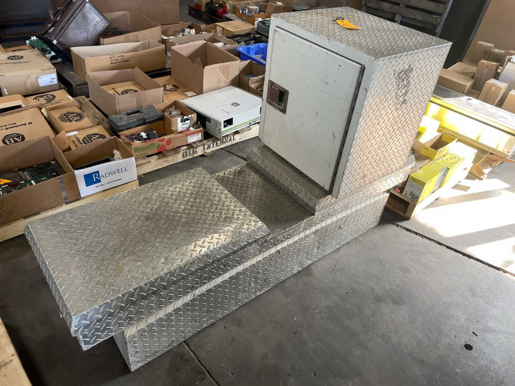 Diamond Plate Tool Storage (G)