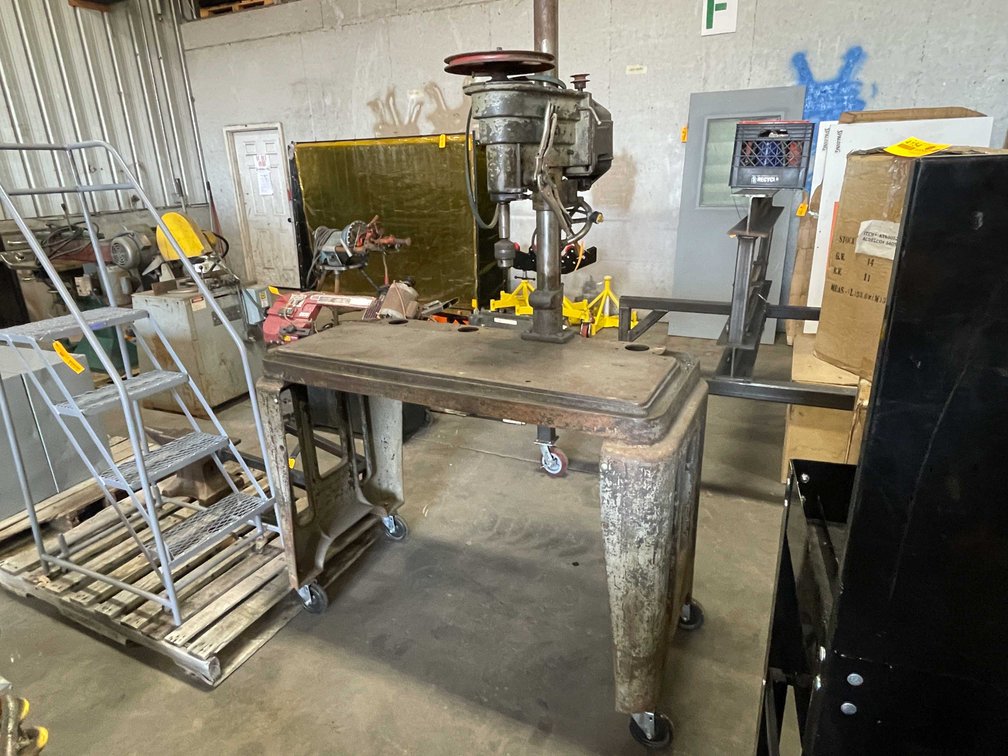 Cincinnati Drill Press with Table (F)