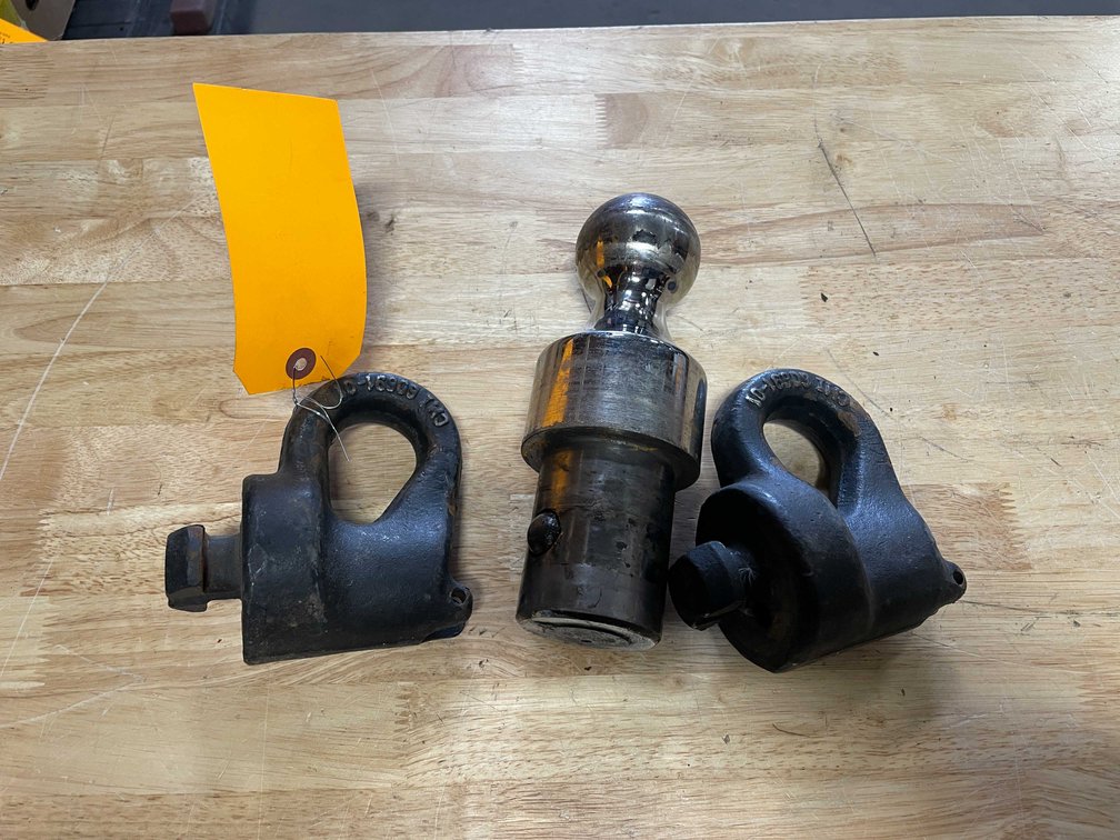 2-5/16" Gooseneck Ball Hitch and Tow Hooks (PR11)
