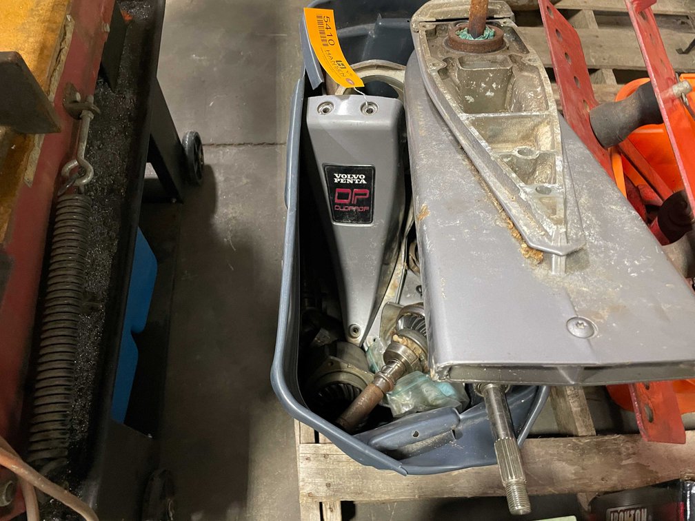 Volvo Penta DuoProp Outdrive Unit (F)