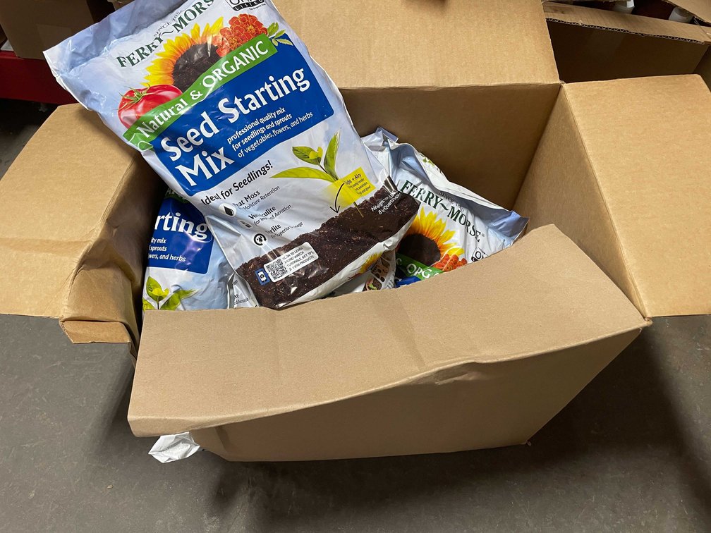 Bags of Natural and Organic Seed Starting Mix (B)