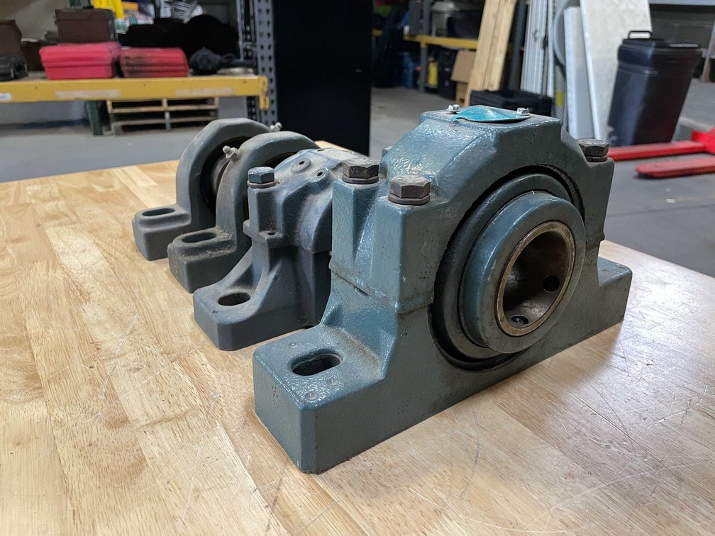 Pillow Bearings Lot (PR5)