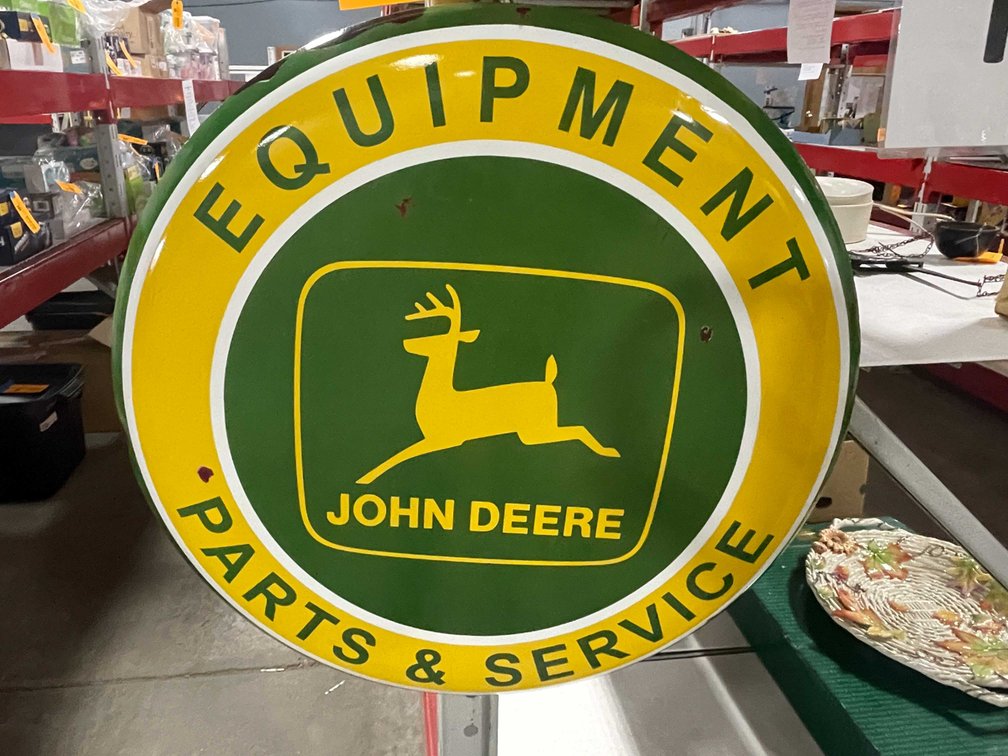 John Deere Dome Shaped Metal Sign (T3)