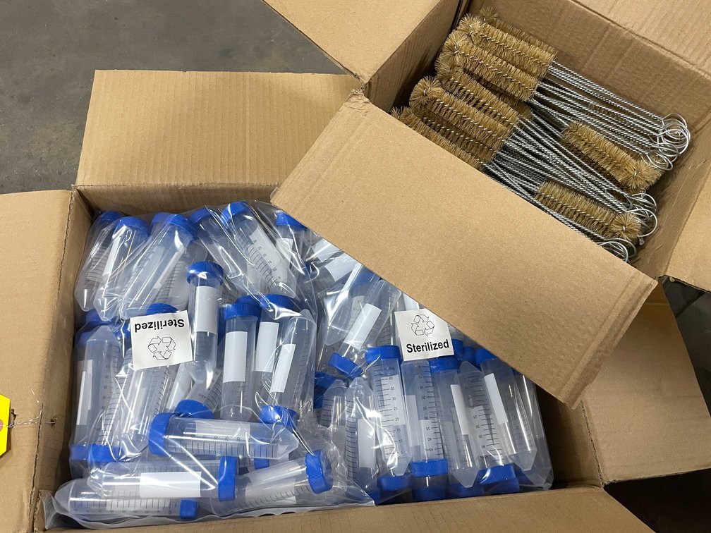 Case of Plastic Centrifuge Tubes (PR8)