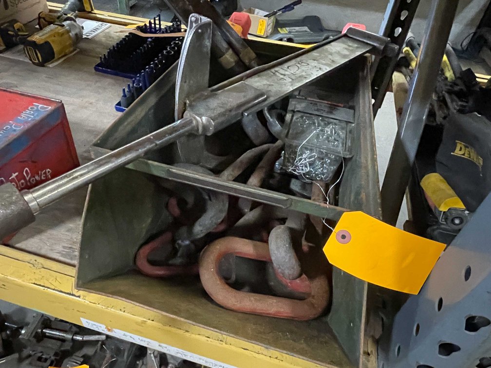 Chain Hooks, Clevises and Lifting Hardware (PR12)
