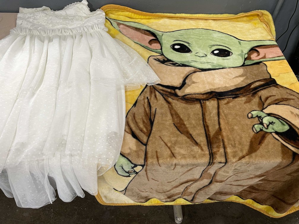 Yoda Blanket and Dress (T3)