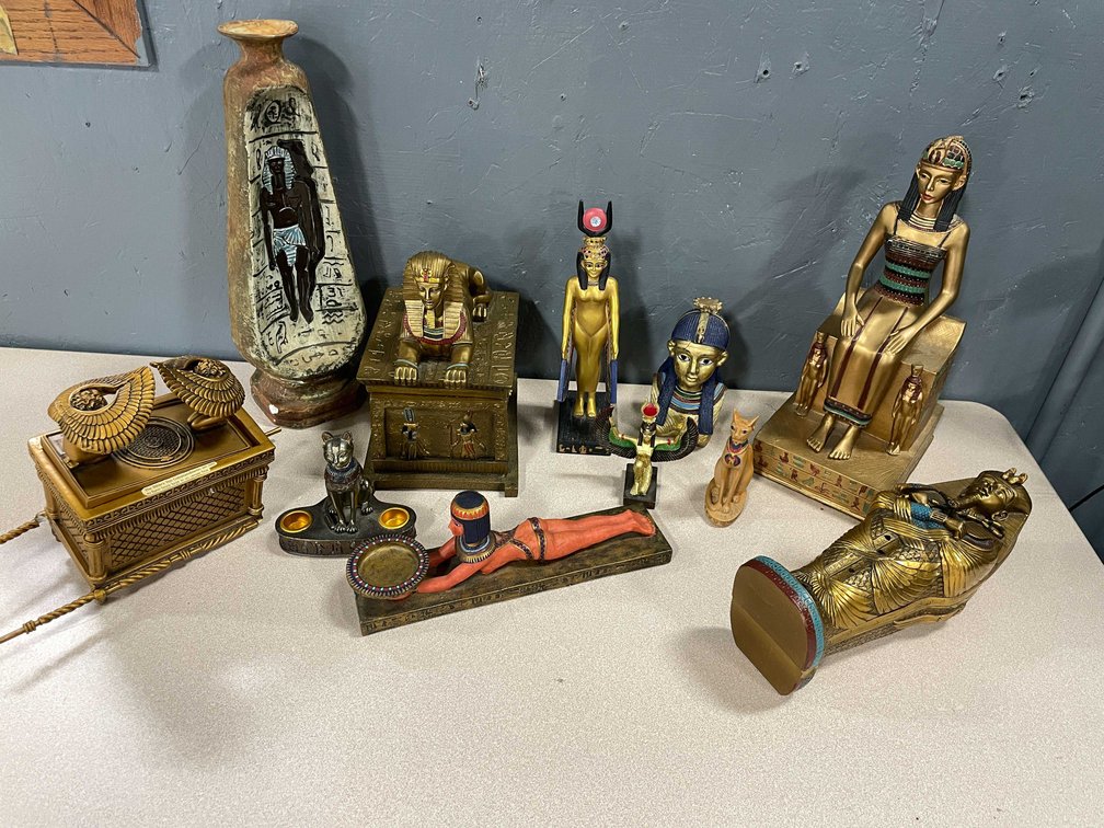 Egyptian Collectibles Lot (T3)
