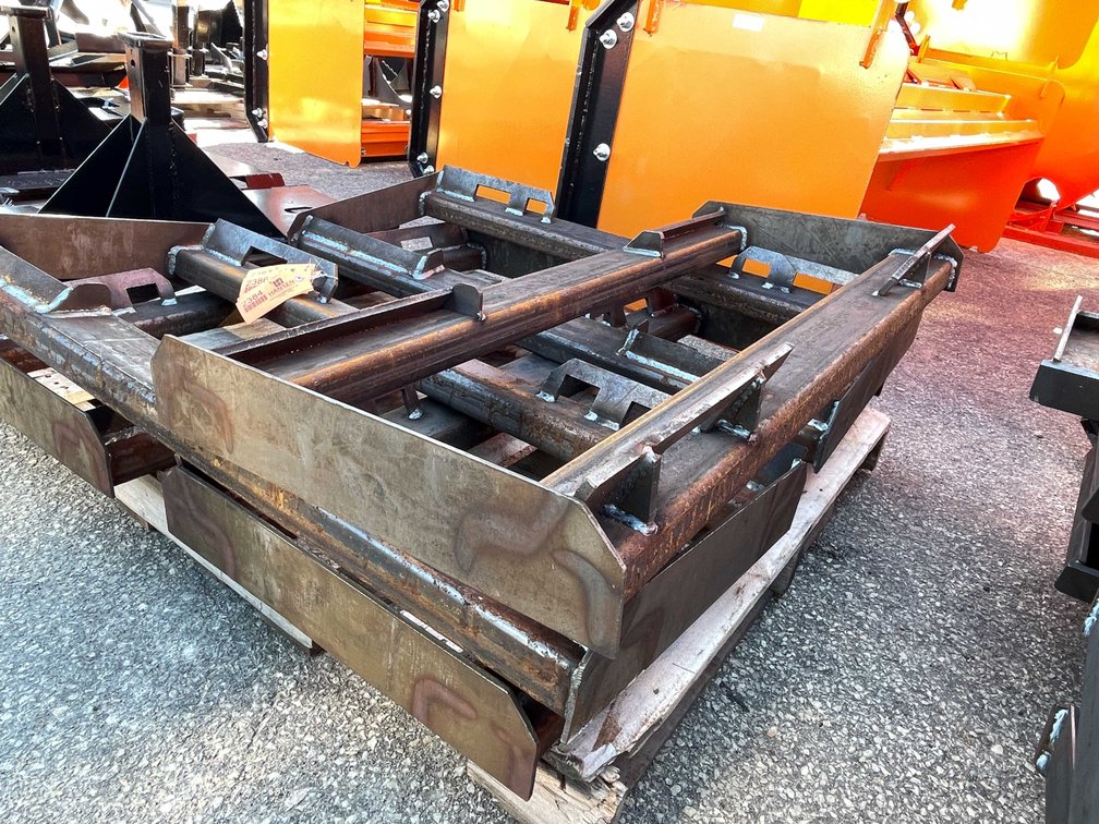 Skid Steer Attach Frame (07)