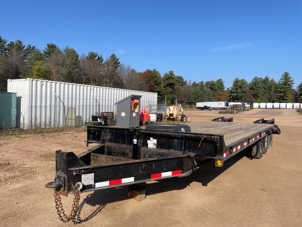 2019 Holden 25' T/A  Deckover Trailer (Has WI Title)