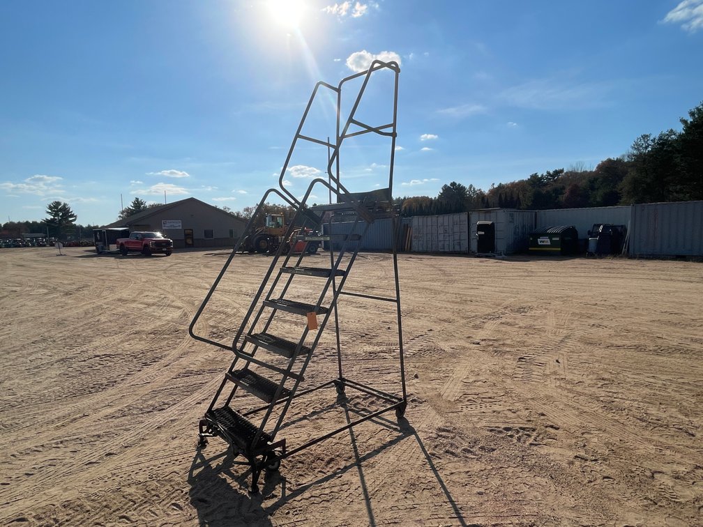 10' Steel Wash Ladder on Casters