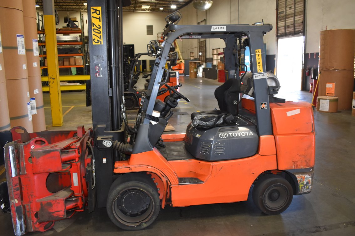 Toyota LP Forklift With Paper Roll Clamp