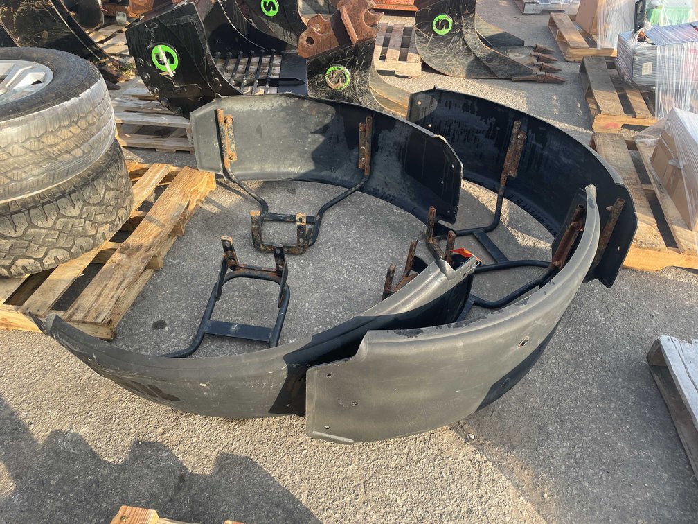 Telehandler Forklift Fenders with Brackets (09)