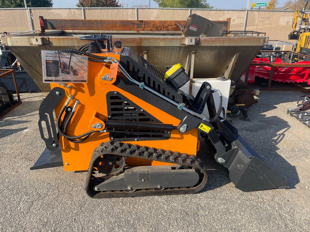 Arteer 23HP Mini Skid Steer (012)