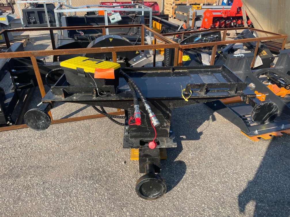 AGT 680 Skid Steer Post Pounder (011)