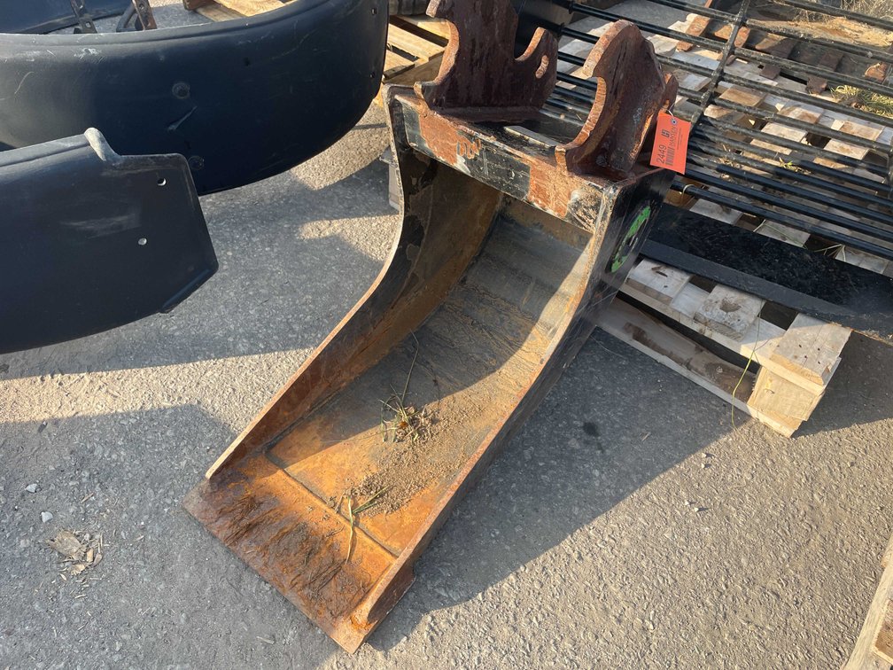 Steel Wrist Trench Bucket (09)