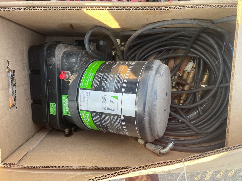 Groeneveld Automatic Greaser System (09)