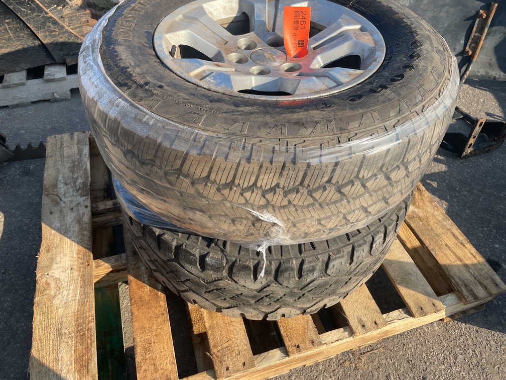 Chevy 1/2 Ton Tires and Rims (09)