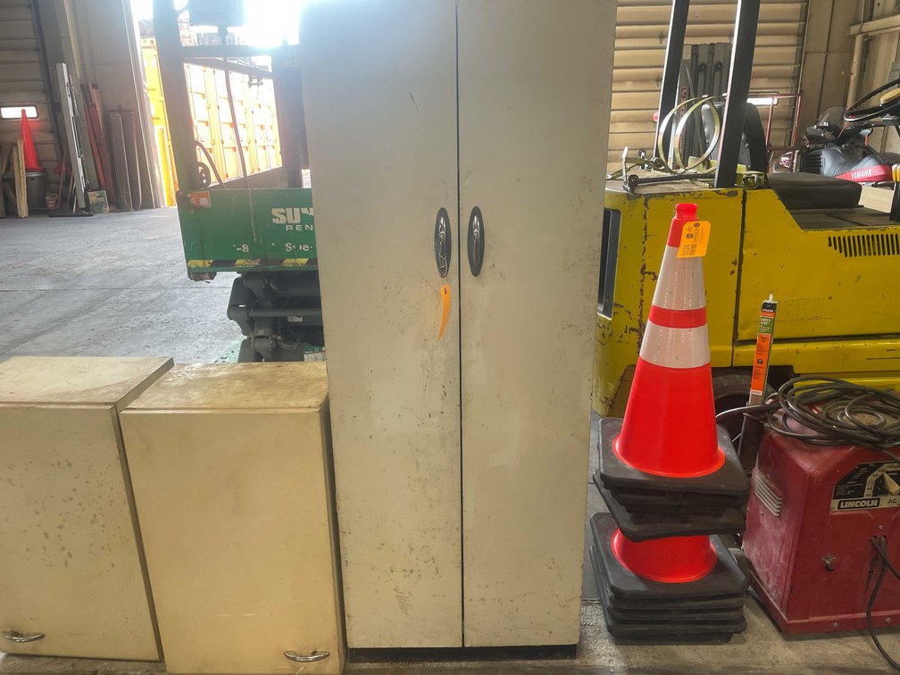 Metal Shop Storage Cabinet (E)