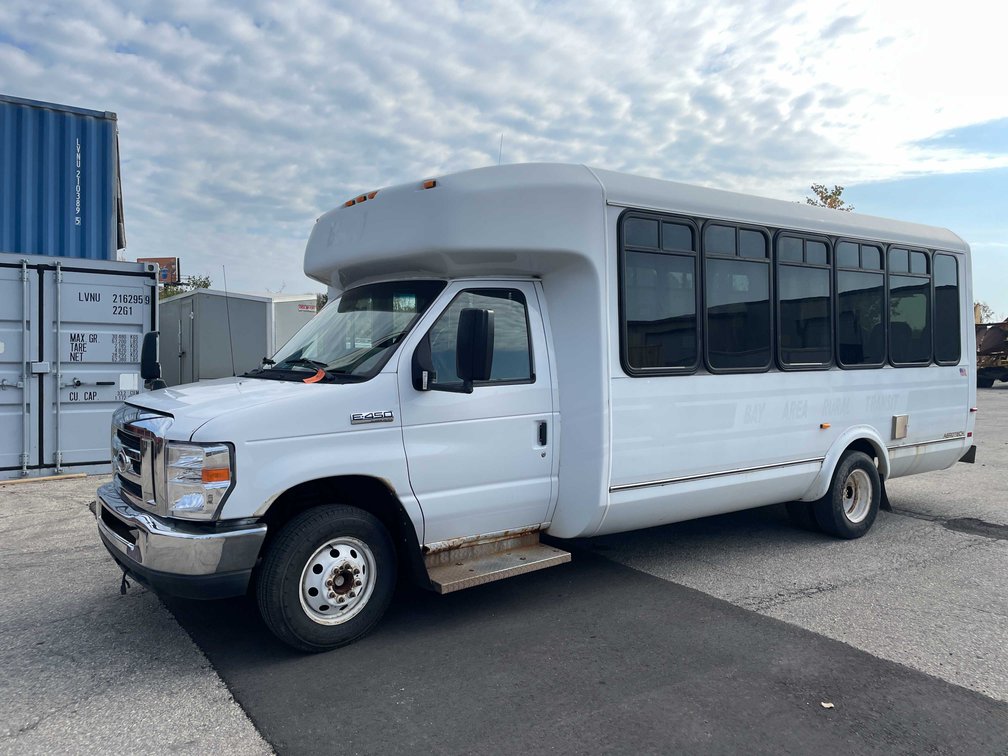 2015 Ford E-450 Super Duty Aerotech 19 Passenger Transit Bus