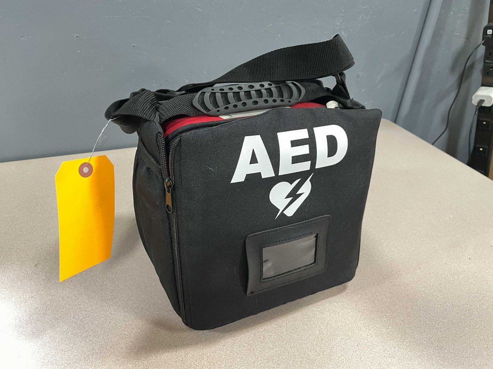 AED Emergency Case (T4)