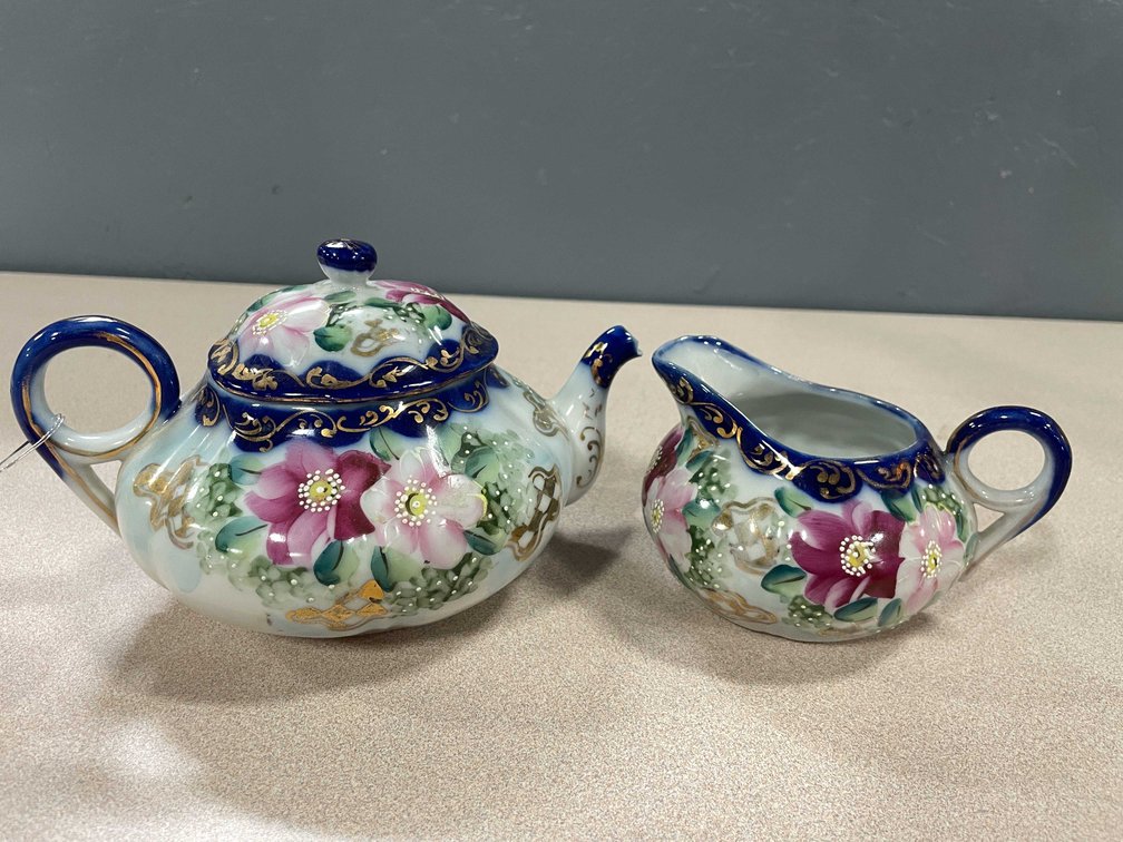 Vintage Porcelain Tea Set (T4)