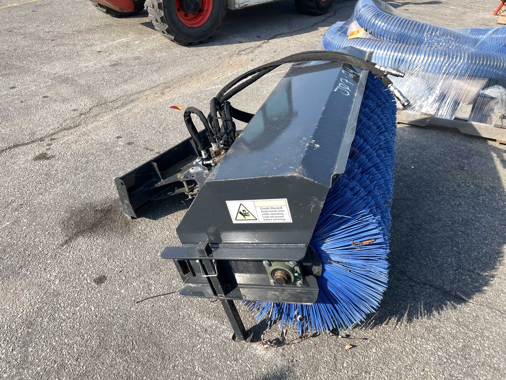 Mini Skid Steer Brush Cutter (02)