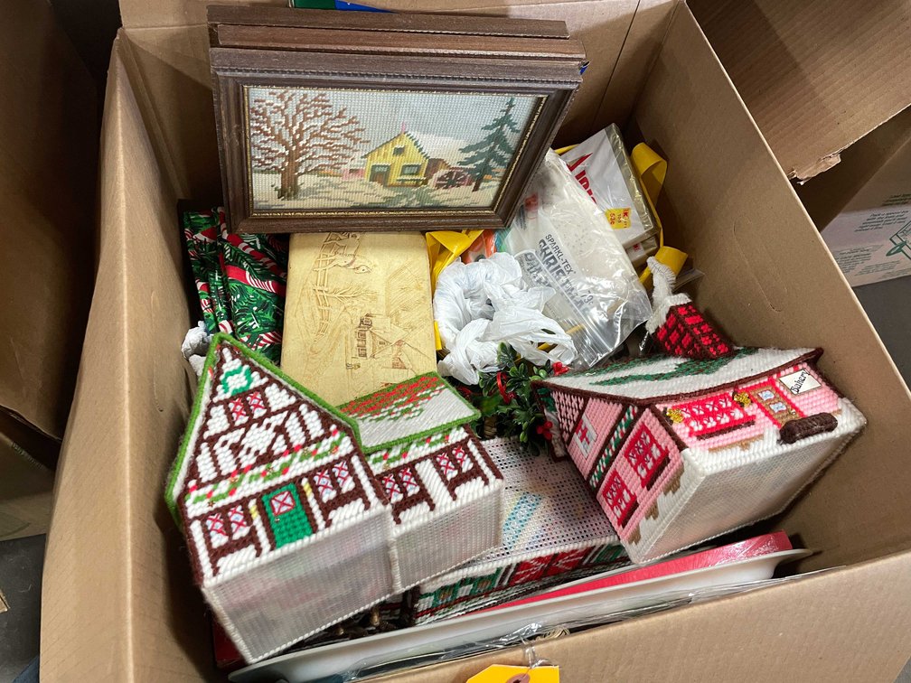 Vintage Christmas Decor (T2)