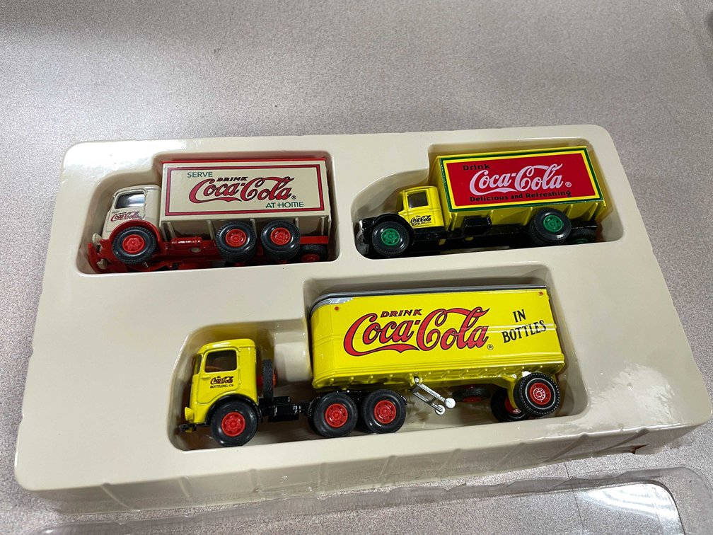 Vintage Coca-Cola Die Cast Trucks (T2)