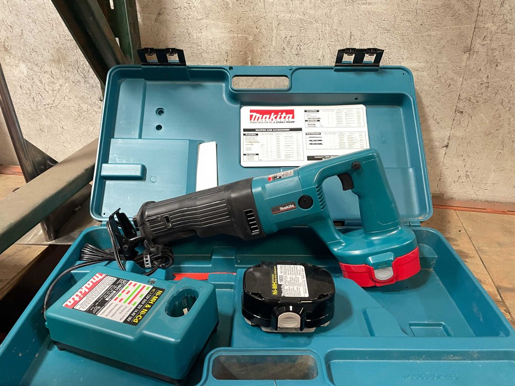 Makita Reciprocating Saw (PR17)