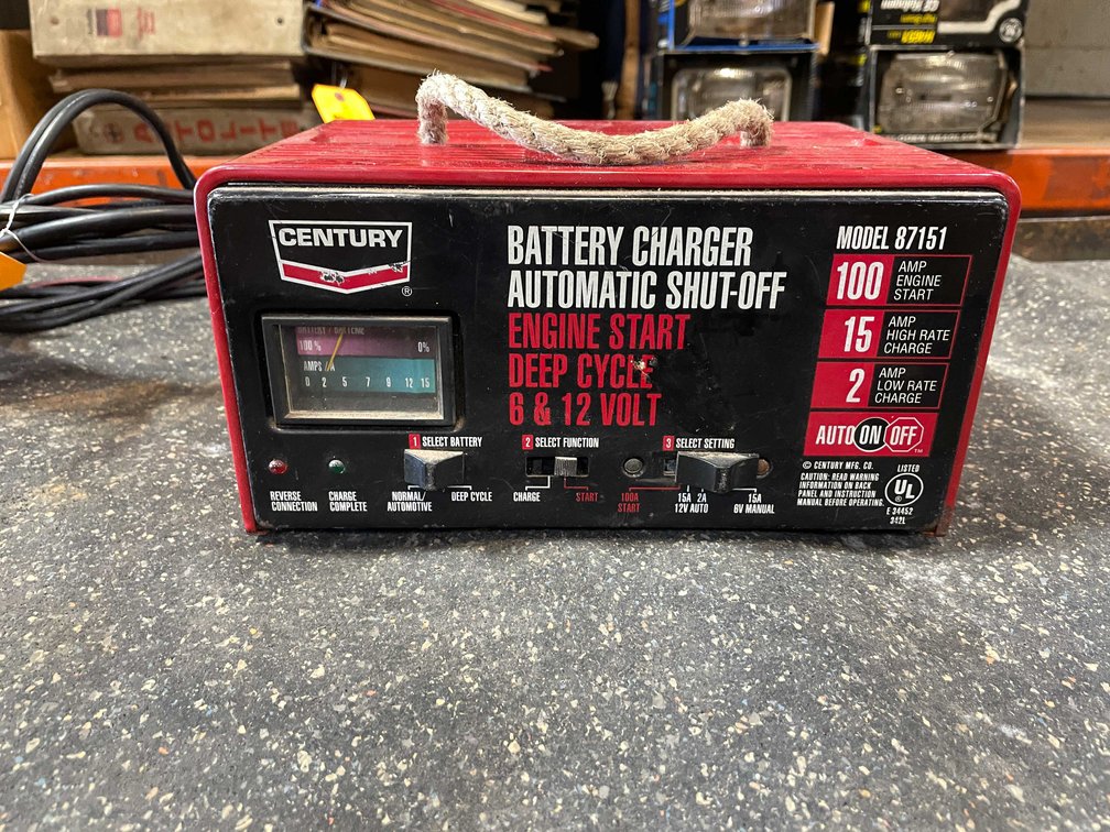 Century Battery Charger (PR17)