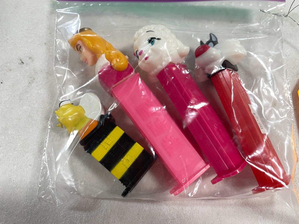Pez Dispensers (T2)
