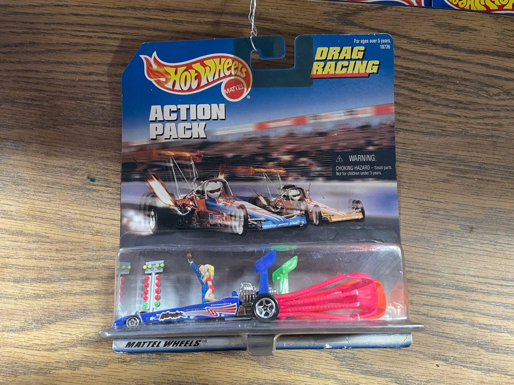 Hot Wheels Drag Racing Action Pack (T2)