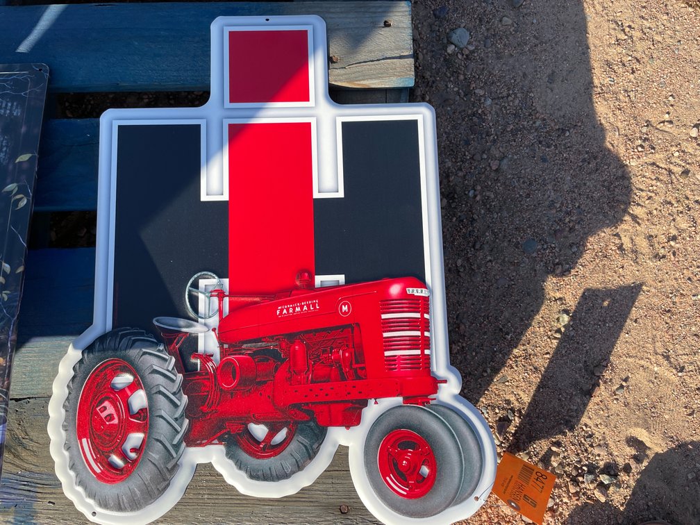 Farmall IH Metal Sign