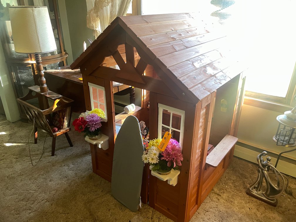 Cedar Wood Kids Playhouse and Childrens Toys