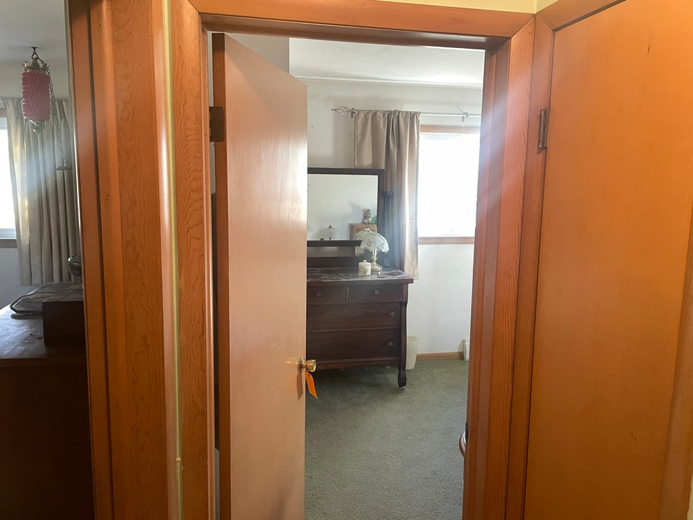 Contents of Bed Room