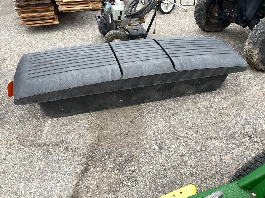 Truck Tool Box (04)