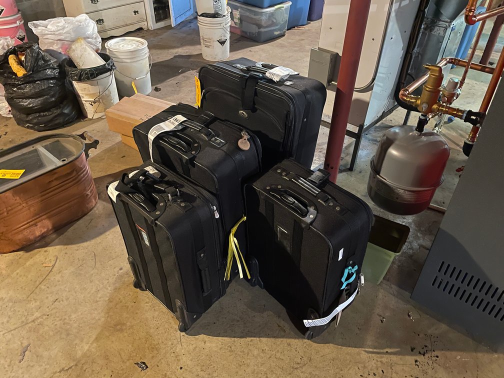 (4) Piece Leisure Luggage Set