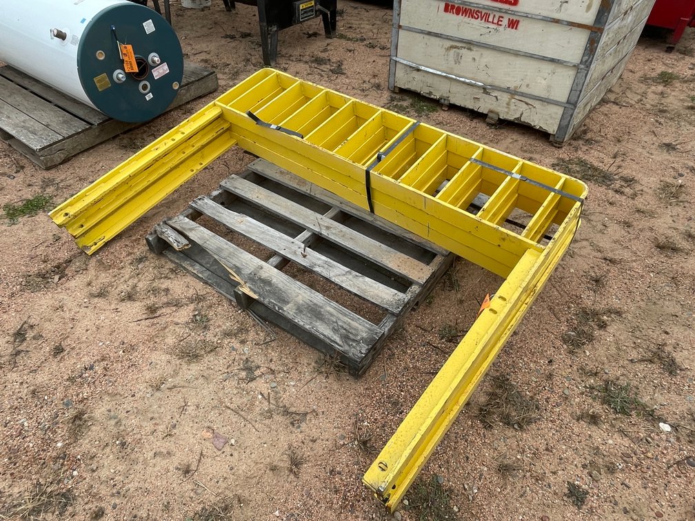 (3) Forklift Safety Mast
